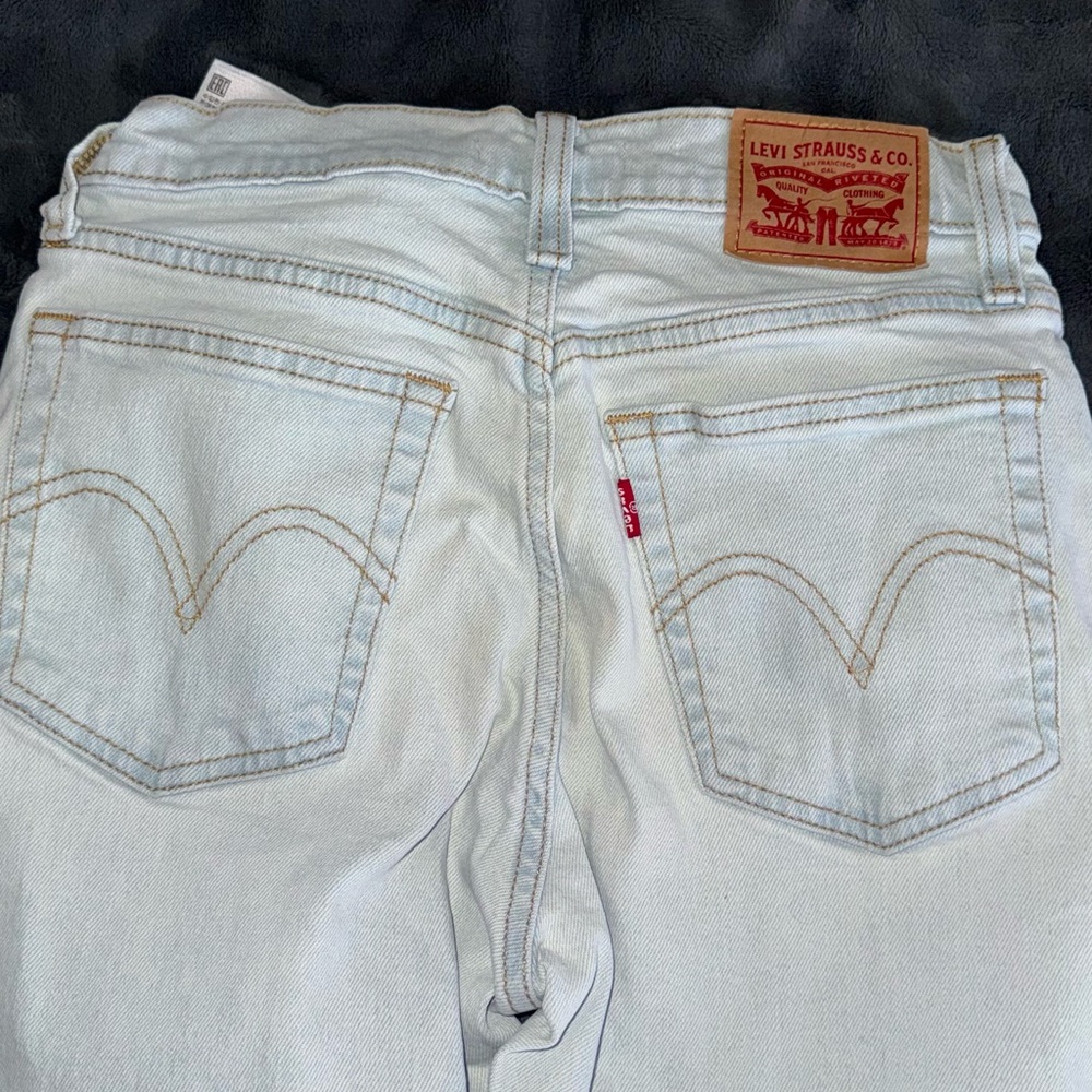 Levi's Women’s Light Blue Wedgie Jeans - Pale Wash